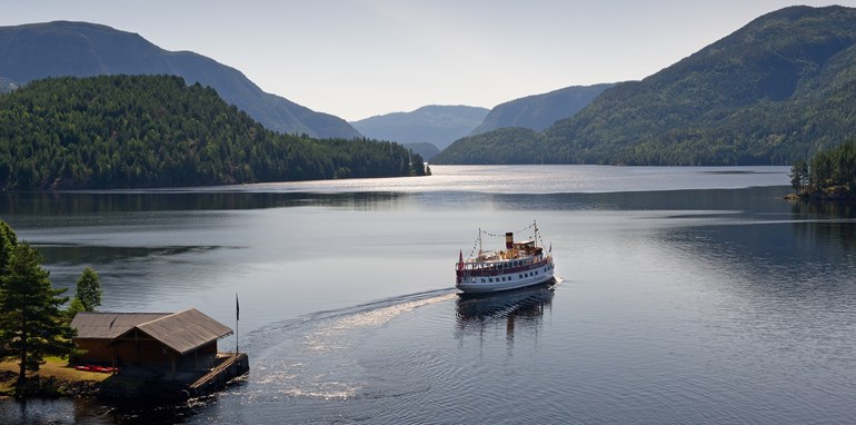 Dra på en rundreise eller kortferie i Norge!